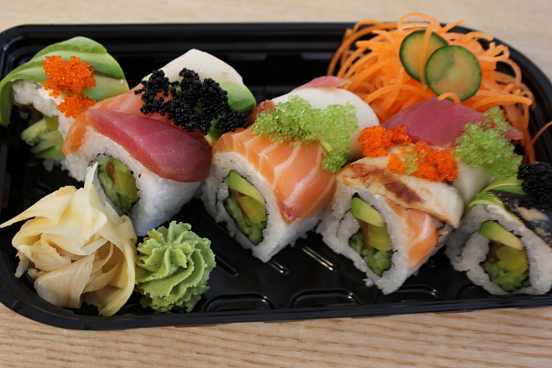 Фото 3 - Instagram: umami.sushi.if