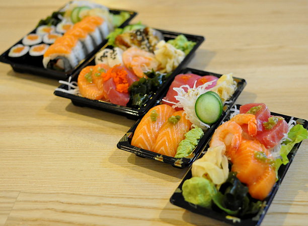 Фото 4 - Instagram: umami.sushi.if