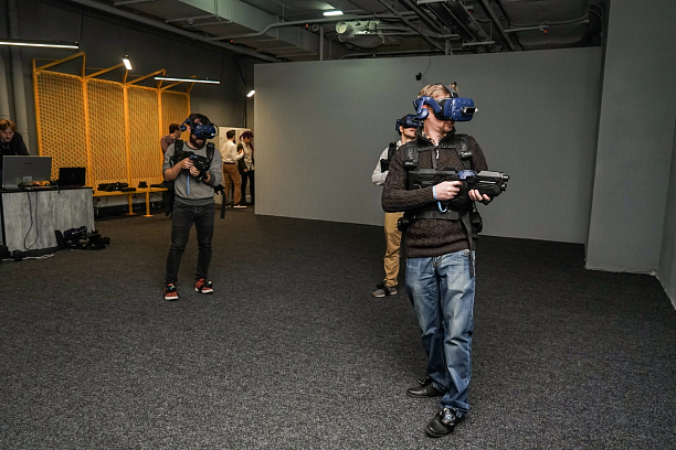 Фото 5 - Маркетплейс для VR контента с погружением всего тела