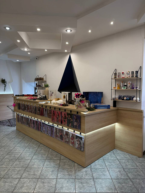 Фото 5 - Діючий та прибутковий шоурум продукції 18+ у центрі Львова.