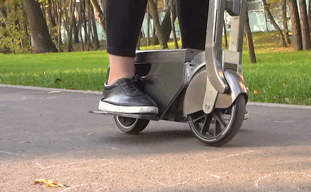 Фото 4 - Ultra-compact e-scooter, that fits in your backpack